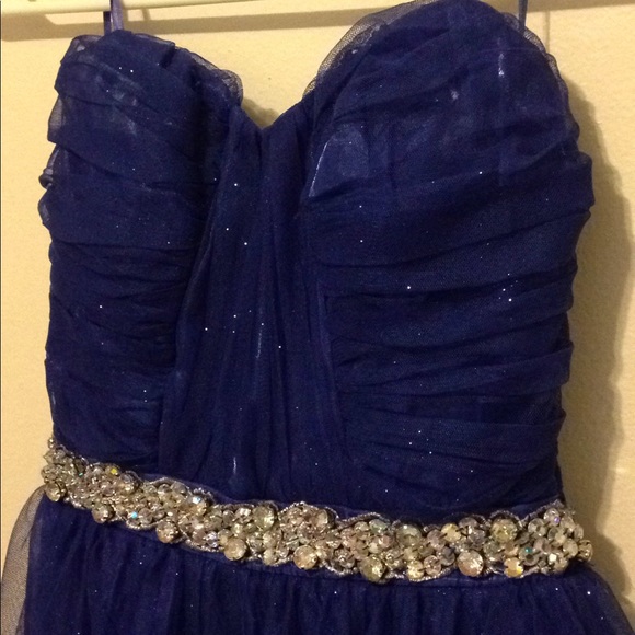 Prom dress - Picture 3 of 4